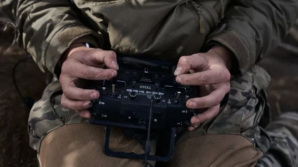 binh_si_ukraine_dieu_khien_uav.jpg