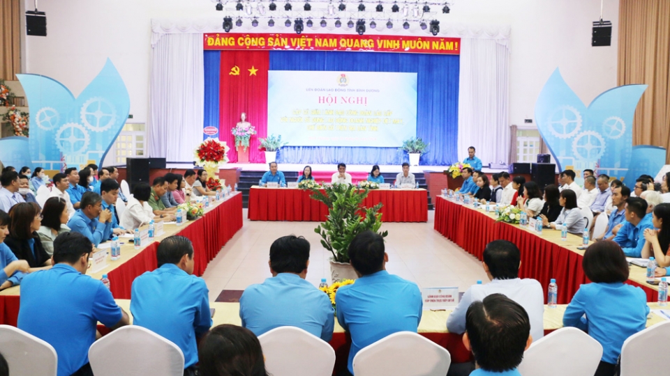 doanh_nghiep_det_may_go_o_binh_duong_vay_tien_thuong_tet_cho_cong_nhan_1.jpg