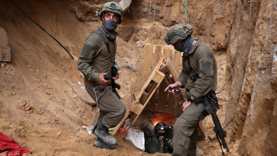 linh Israel tai cua duong ham Hamas ben duoi 1 benh vien o Gaza -reu.jpg