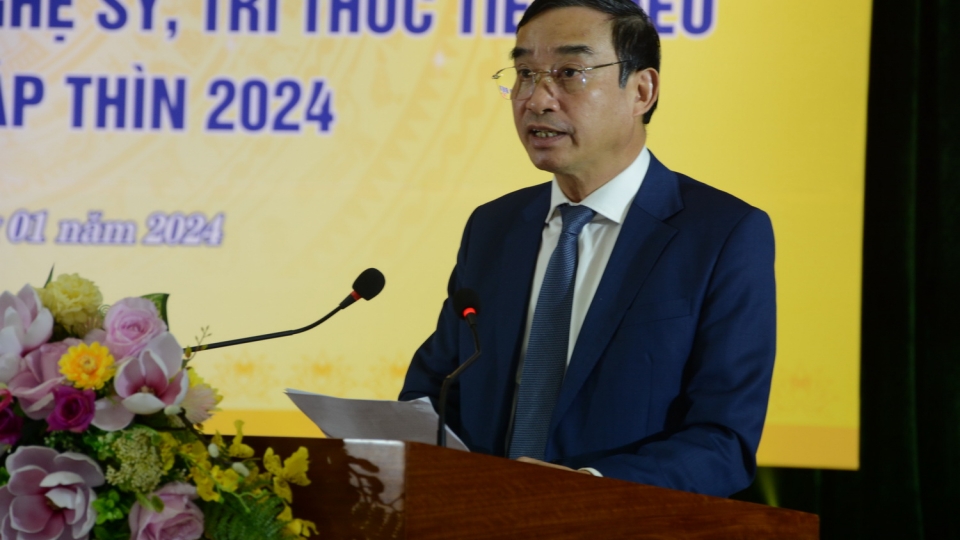 ong_le_trung_chinh_chu_tich_ubnd_thanh_pho_da_nang_phat_bieu_tai_buoi_gap_mat.jpg