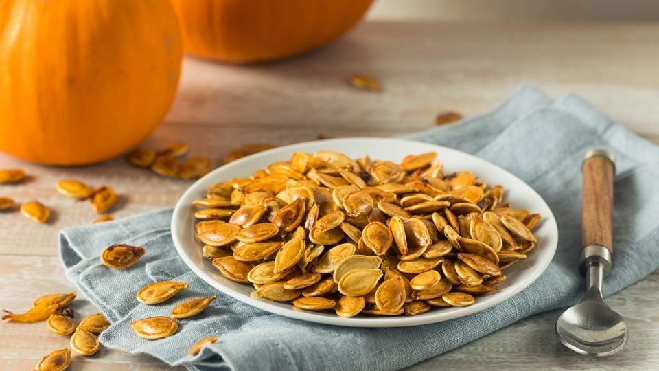pumpkin-seeds-roasted_jicw.jpg
