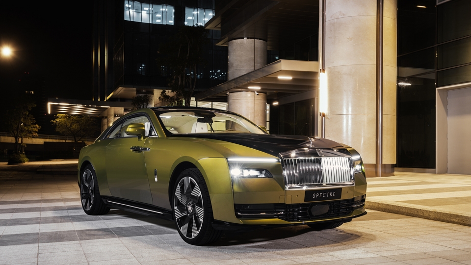 rolls-royce_spectre_5.jpg