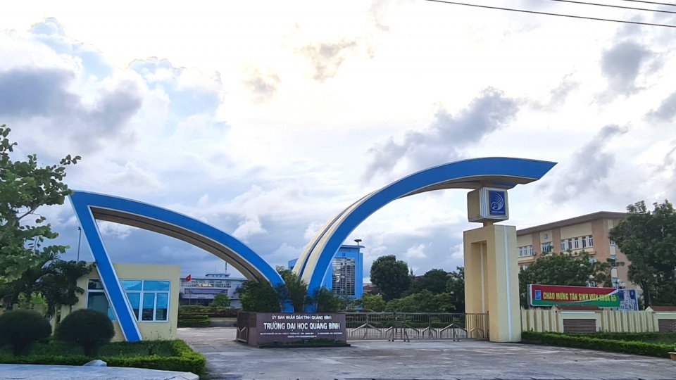 truong_dai_hoc_quang_binh.jpg