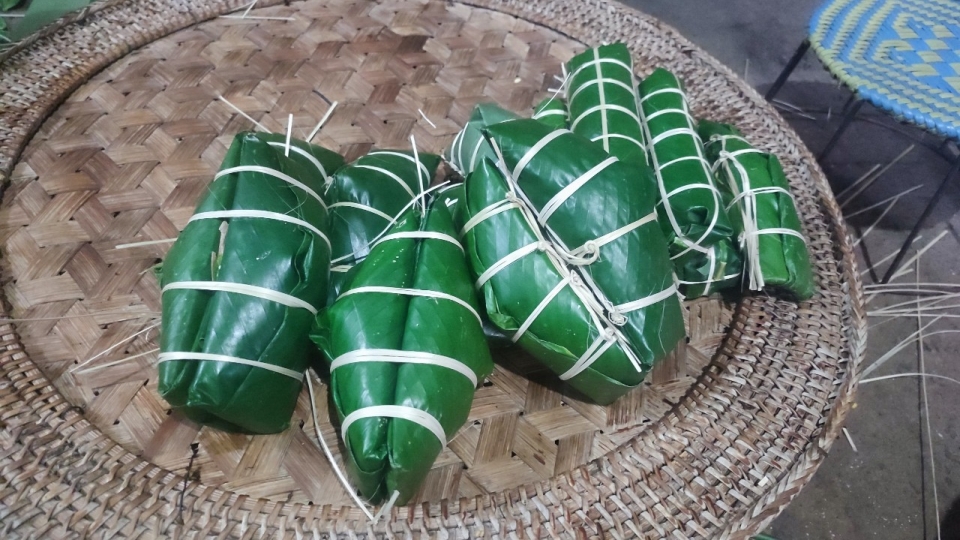 cac_cap_banh_chung_gu_sau_khi_da_goi_xong.jpeg
