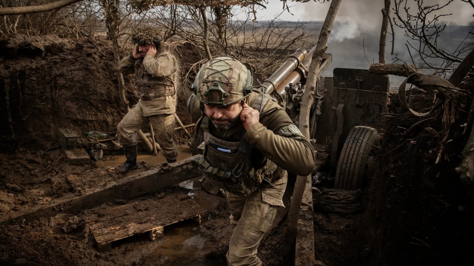 luu phao Ukraine, phao binh Ukraine, linh Ukraine gan Avdiivka, Ukraine na phao -nytimes.jpg
