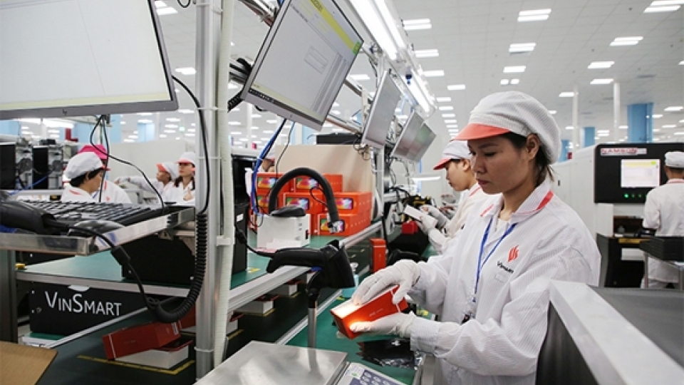 A high-tech machinery system at VinSmart Smart Electronic Equipment Factory, Hoa Lac Hi-Tech Park, Hanoi City.jpg
