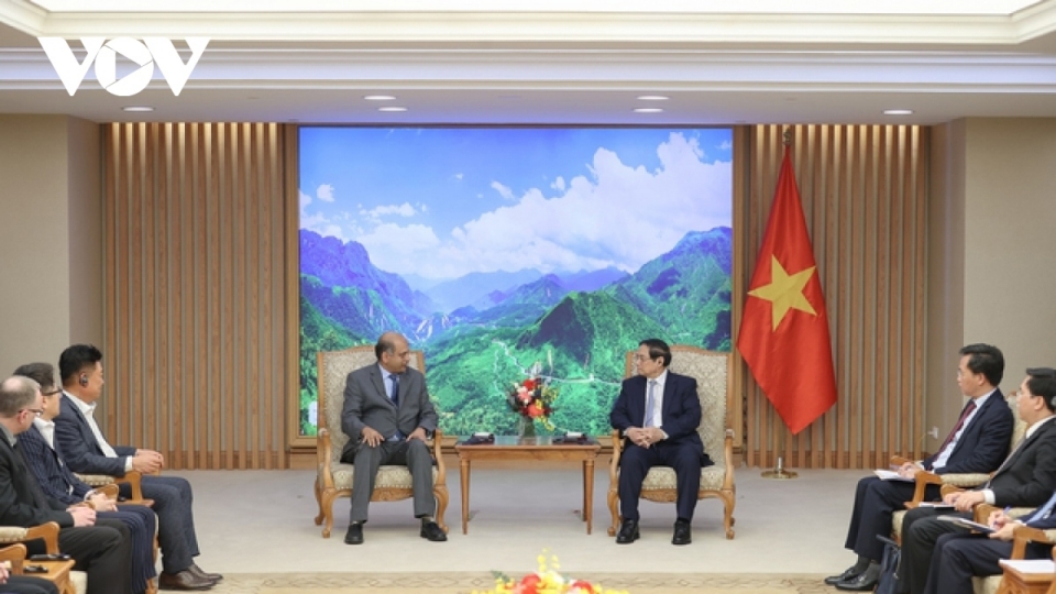 Chih tiep ngoai1.jpg