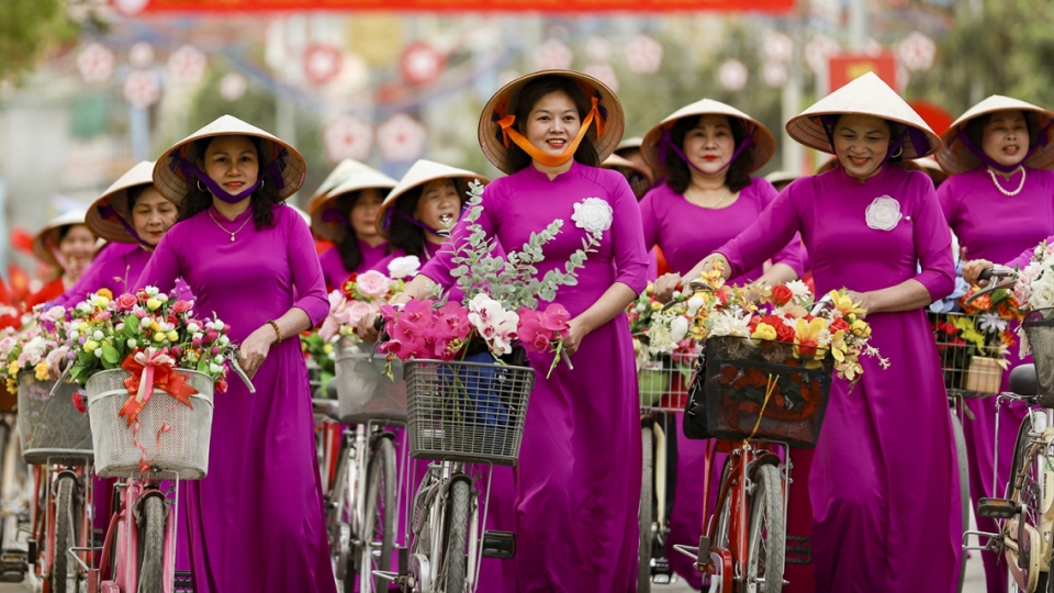 Vietnamese women 1.jpg