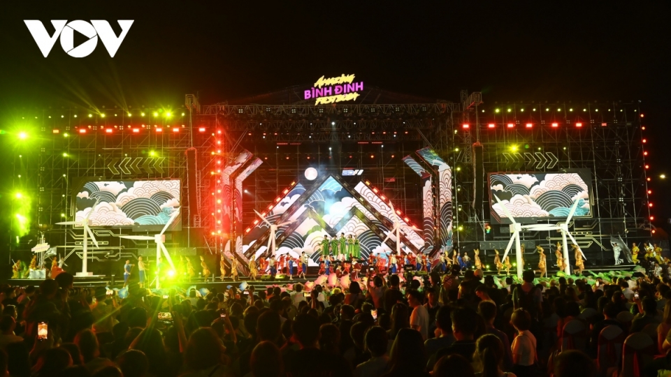 _dem_khai_mac_tuan_le_amazing_binh_dinh_fest_2024.jpeg