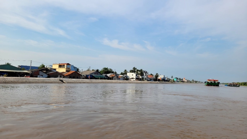 kenh_cho_gao_la_tuyen_giao_thong_thuy_huyet_mach_cua_mien_tay_da_rat_thong_thoang_sau_khi_duoc_dau_tu_nang_cap.anh_pv.jpg