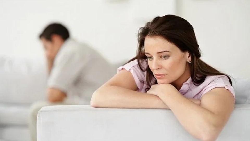 Vợ tuyên bố "vợ chồng như chiếc áo, thích thì thay"