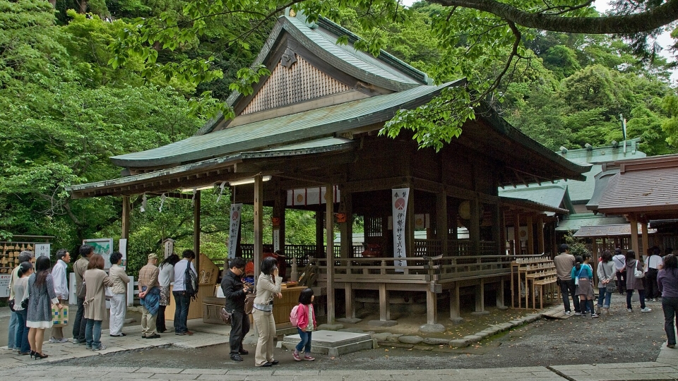 1613px-kamakuragu_main_hall.jpeg