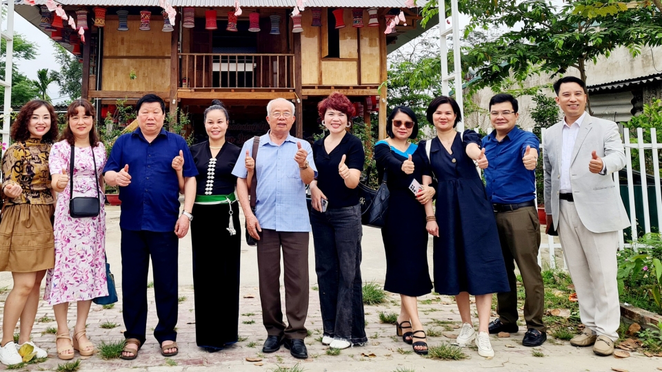 anh_du_khach_den_voi_homestay_hoang_lai.jpg