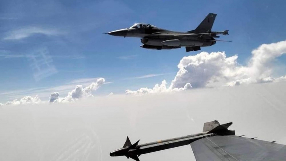 may bay tiem kich Thai Lan F-16 tuan tra gan bien gioi voi Myanmar 4-2024 -khong quan Thai Lan.jpg