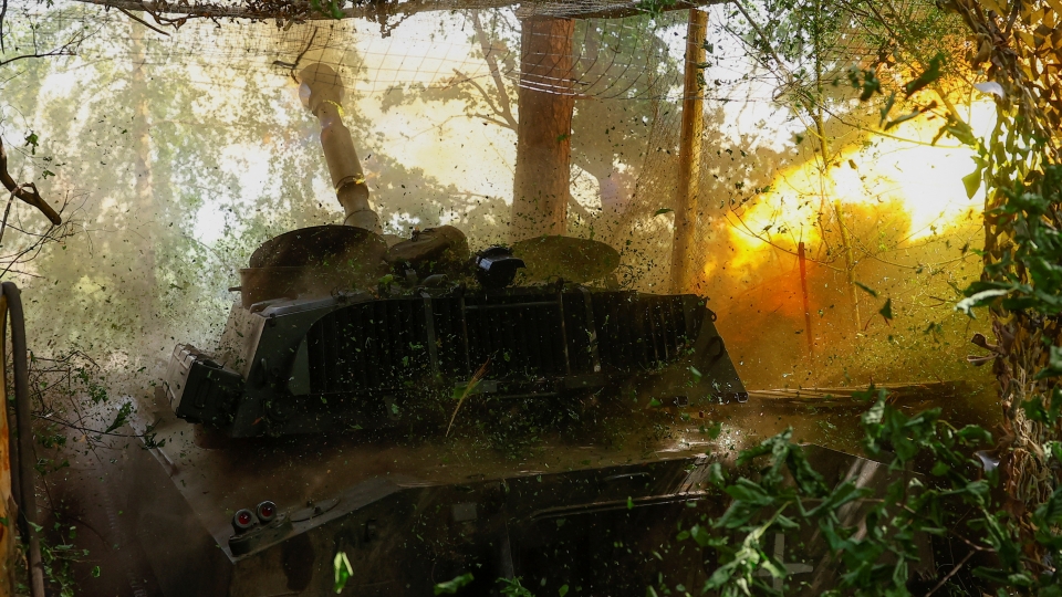 2024-05-16T140035Z_875163403_RC2JR7AZXE8Z_RTRMADP_3_UKRAINE-CRISIS-KHARKIV-ARTILLERY (1).JPG