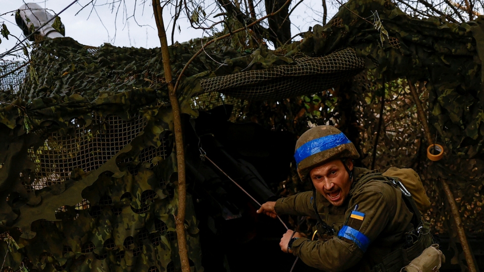 2024-05-23t075039z_1707817391_rc21v7ab7yka_rtrmadp_3_ukraine-crisis-kharkiv-artillery_1.jpg