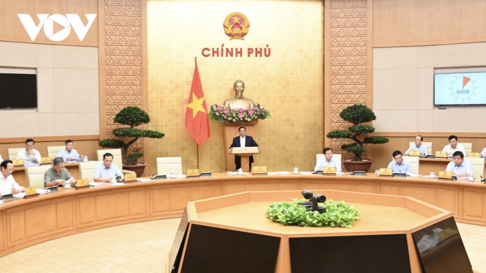 chinh ngoai.jpg