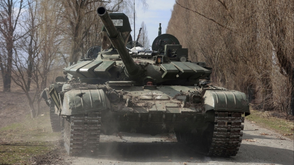 xe_tang_t-72_nga_o_ukr.jpg