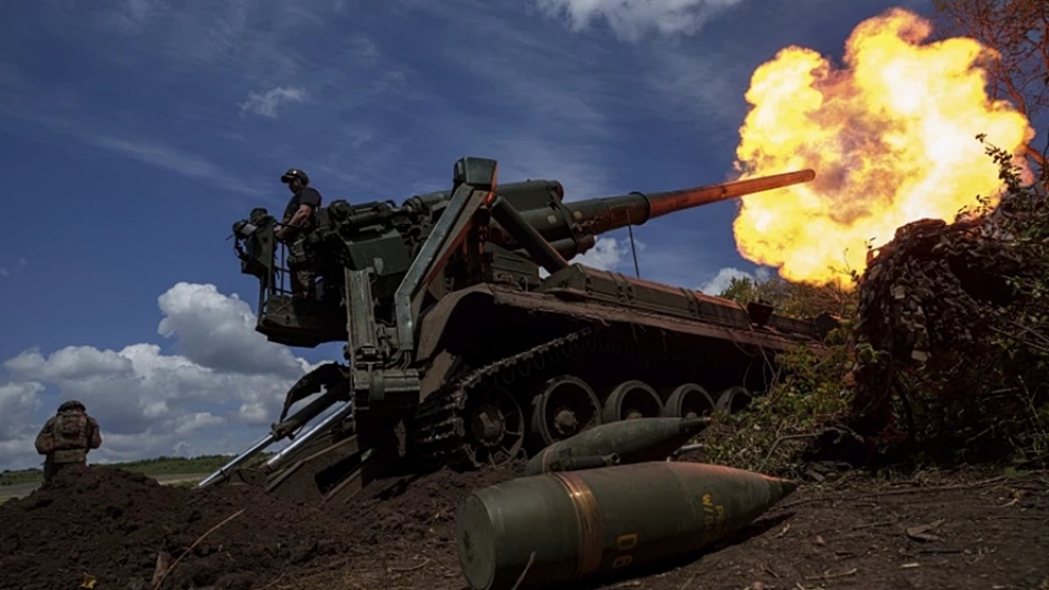 Ukraine na phao, hoa luc Ukraine, dan phao Ukraine o tinh Donetsk -ap.jpg