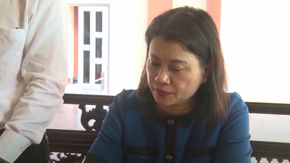 chu_tich_huyen.jpg