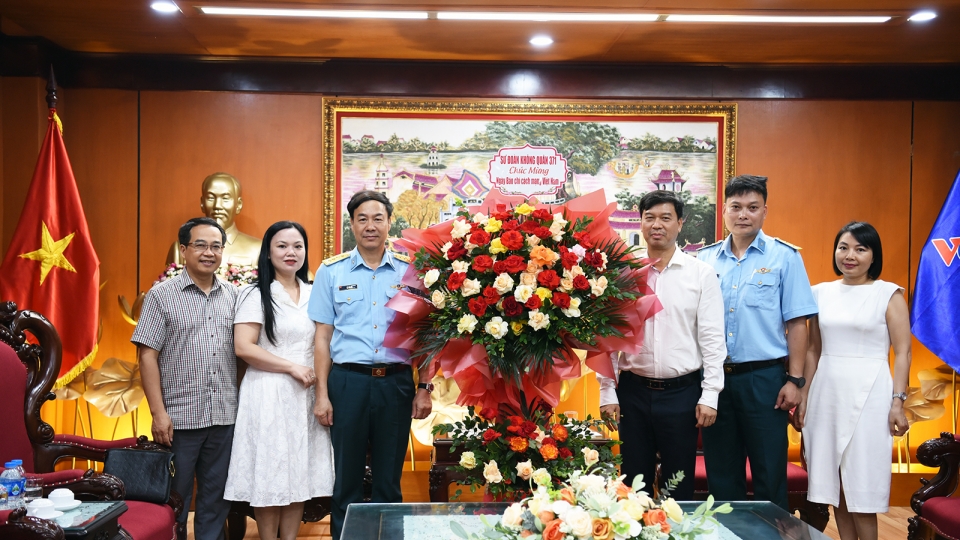 khong_quan_vov4.jpg
