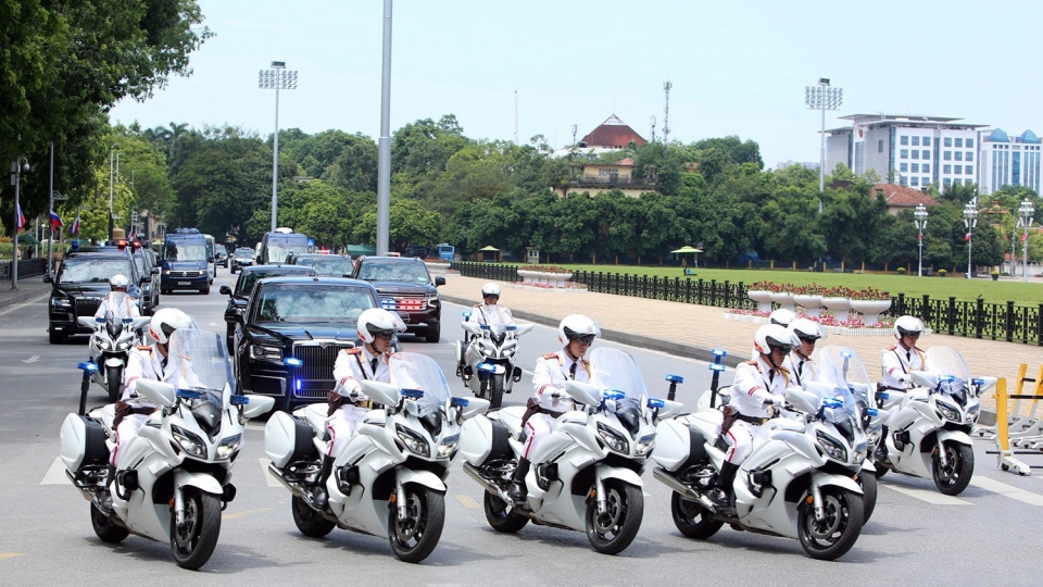 Convoy of motorcycles deployed to welcome Russian President