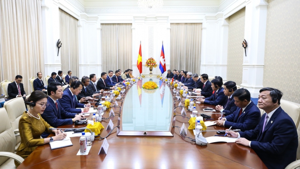 13-07_toan_canh_hoi_dam.jpg