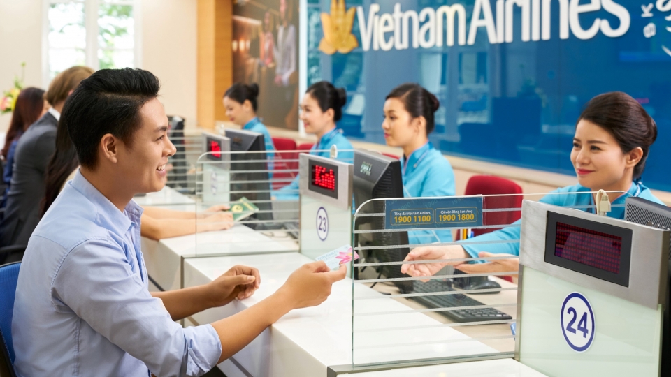 3._vietnam_airlines_lien_tuc_trien_khai_muc_gia_hap_dan_va_phoi_hop_cung_cac_doi_tac_mang_den_cho_khach_hang_nhieu_chuong_trinh_uu_dai.jpg