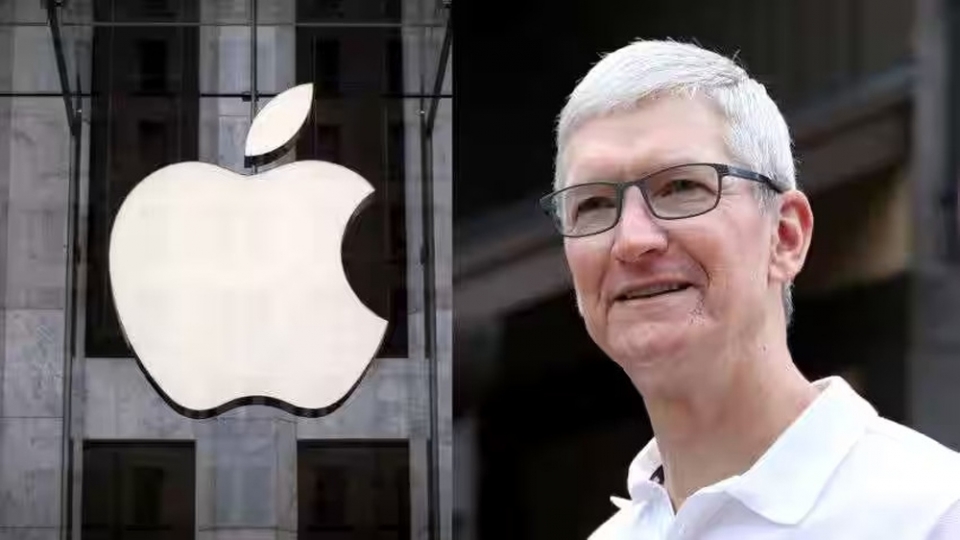 Tim Cook 1.jpg