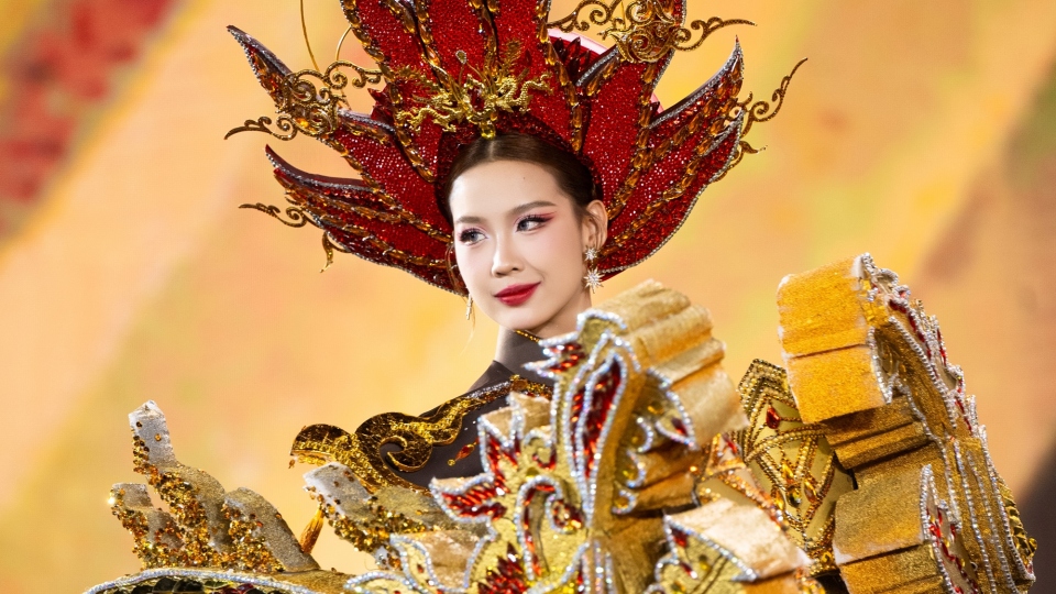 Beauties wow in national costume competition at Miss Grand Vietnam 2024