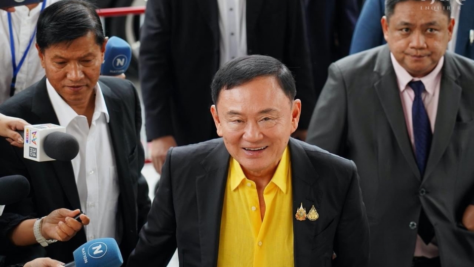 Cựu Thủ tướng Thái Lan Thaksin Shinawatra trình diện tại Tòa án Hình sự_Nguồn Thaienquirer.jpg