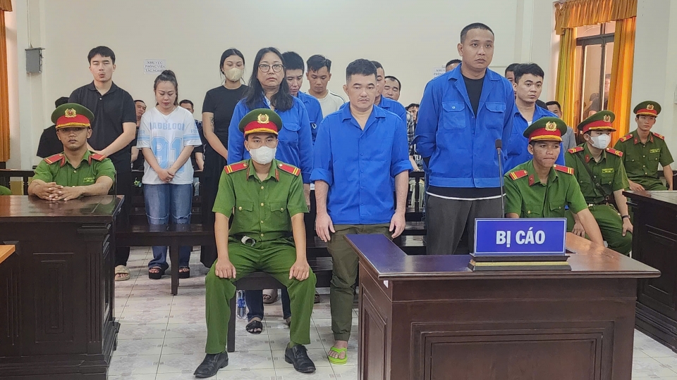 14 bị cáo.jpg