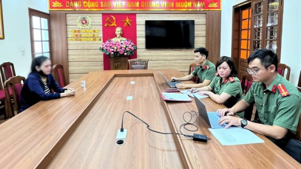 Công an Quảng Ninh làm việc với các trường hợp tung tin không đúng sự thật lên trên mạng xã hội.jpg