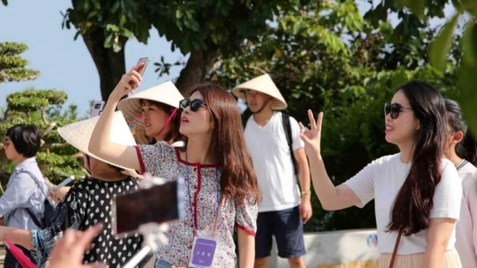 Korean visitors to Vietnam in 2024 1.jpg