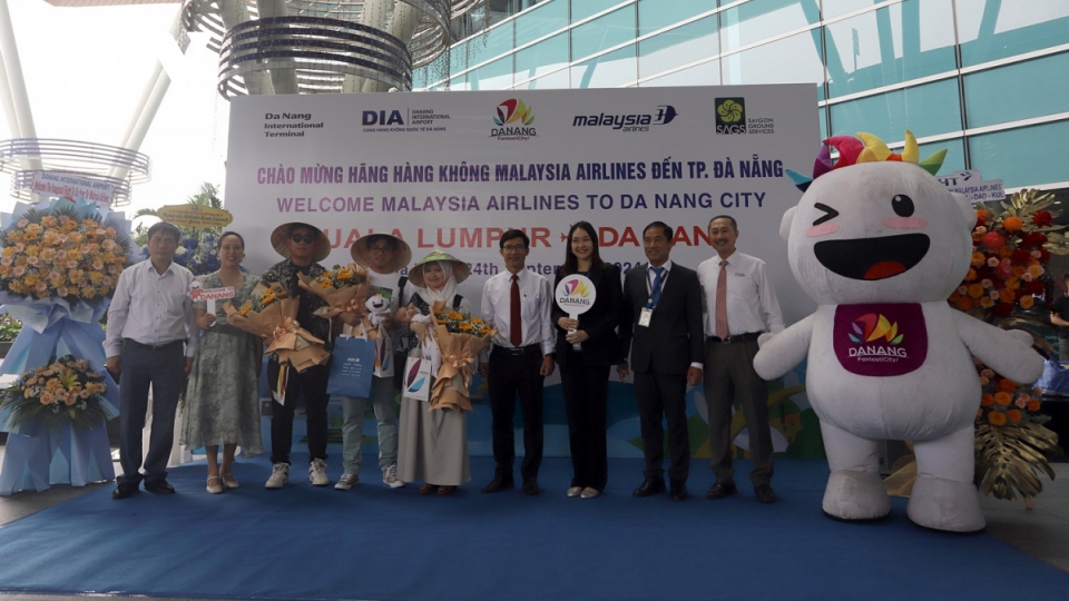 Malaysia Airlines launches first flight to Da Nang.jpg