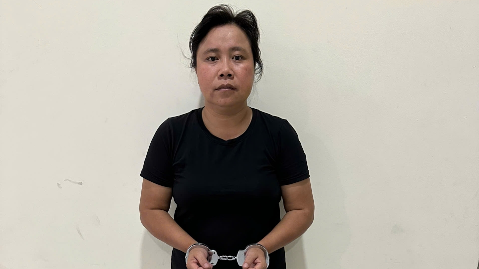 doi_tuong_ngo_thi_thu_hue_tai_tru_so_co_quan_dieu_tra_anh_cacc.jpg