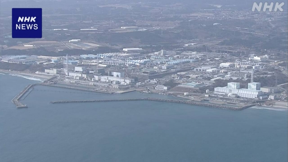 ke_hoach_thu_hoi_cac_manh_vo_nhien_lieu_hat_nhan_tai_nha_may_fukushima_daiichi_chinh_thuc_duoc_bat_dau_vao_sang_nay_10_09_-_anh_nhk.jpg