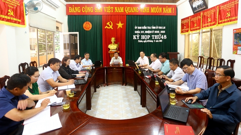 ky_hop_thu_48_uy_ban_kiem_tra_tinh_uy_gia_lai.jpg