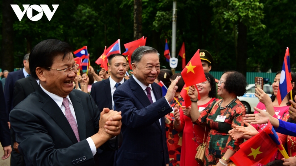 le_don_tong_bi_thu_chu_tich_nuoc_lao_7_0.jpg