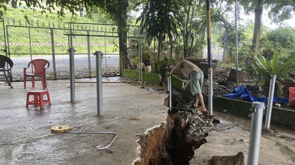 sat_lo_nghiem_trong_taluy_duong_ho_chi_minh_qua_dak_nong_-_anh_1.jpg