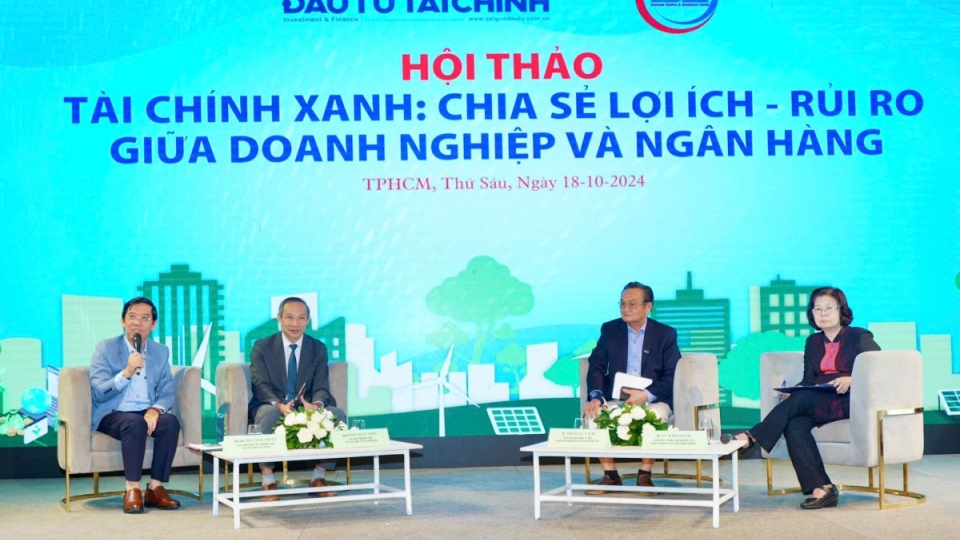 Đại biểu trao đổi tại hội thảo (Ảnh HH).jpg