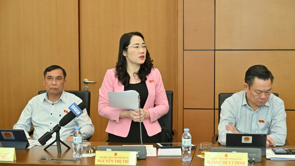 24.10_nguyen_thi_thuy.jpeg