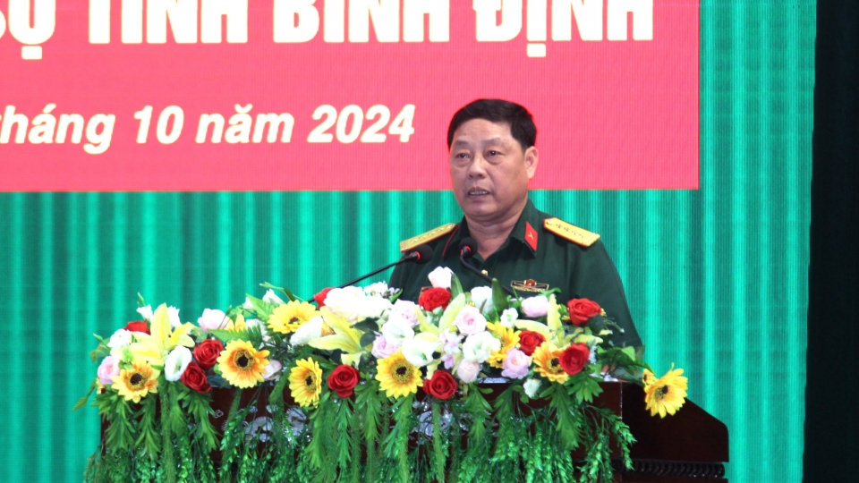 _dai_ta_nguyen_xuan_son_chinh_uy_bo_chi_huy_quan_su_tinh_binh_dinh_phat_bieu_tai_hoi_nghi._.jpg