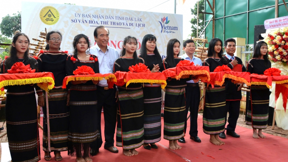 cat_bang_khanh_thanh_tai_le_cong_bo_buon_du_lich_cong_dong_tong_ju_xa_ea_kao_thanh_pho_buon_ma_thuot_1.jpg