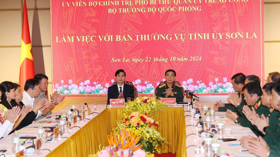 Đại tướng Phan Văn Giang làm việc với Ban Thường vụ Tỉnh ủy Sơn La