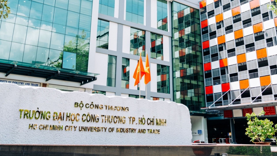 dh-cong-thuong.jpeg