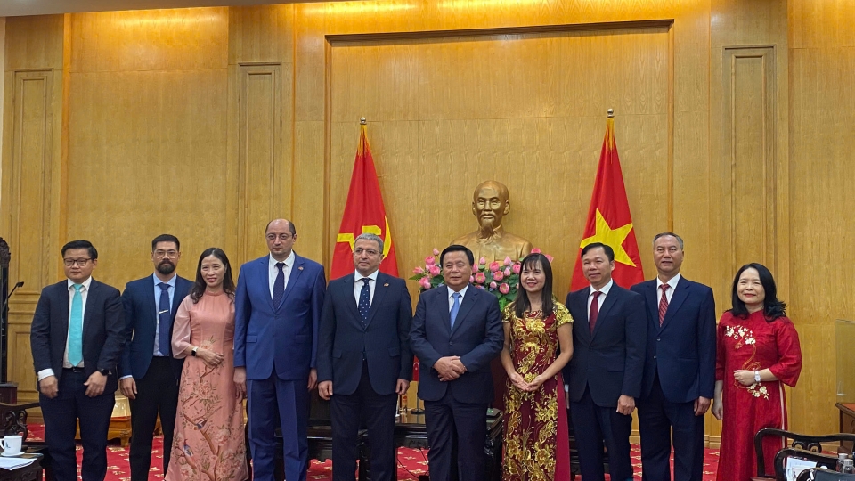 dong_chi_nguyen_xuan_thang_tiep_dai_su_dac_menh_toan_quyen_azerbaijan_tai_viet_nam.jpg