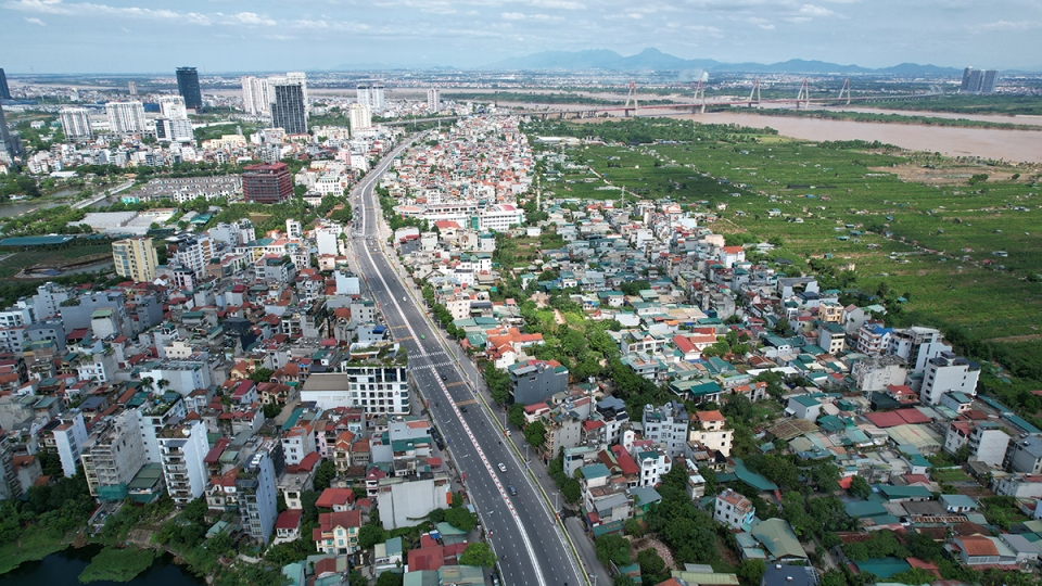 Cận cảnh tuyến đường ven sông Hồng "cong mềm mại" nhất ở Hà Nội