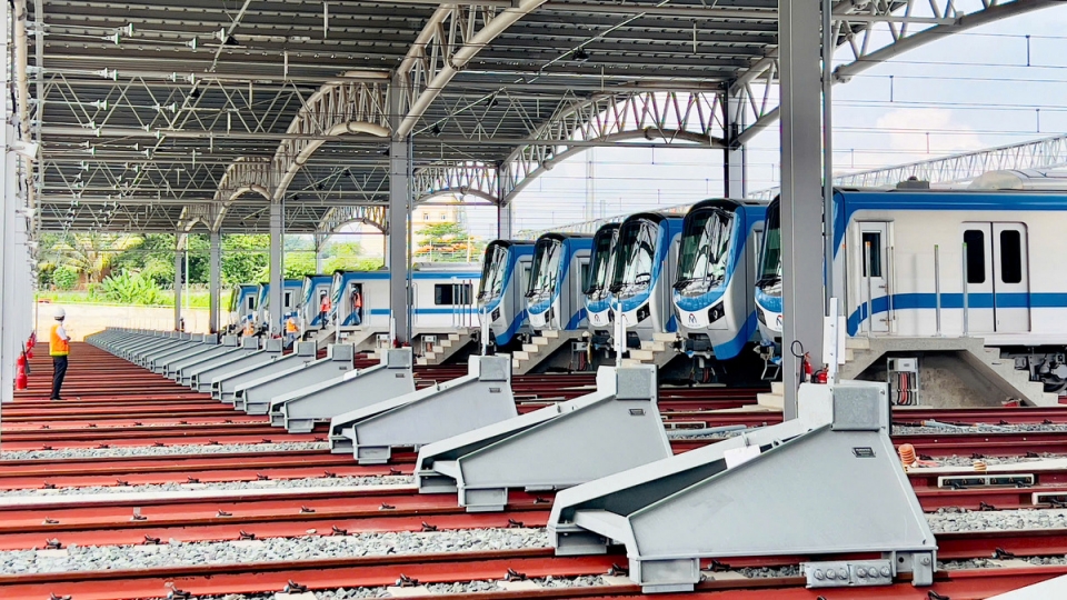 Tuyến metro 1 chính thức phục vụ người dân từ 10h ngày 22/12