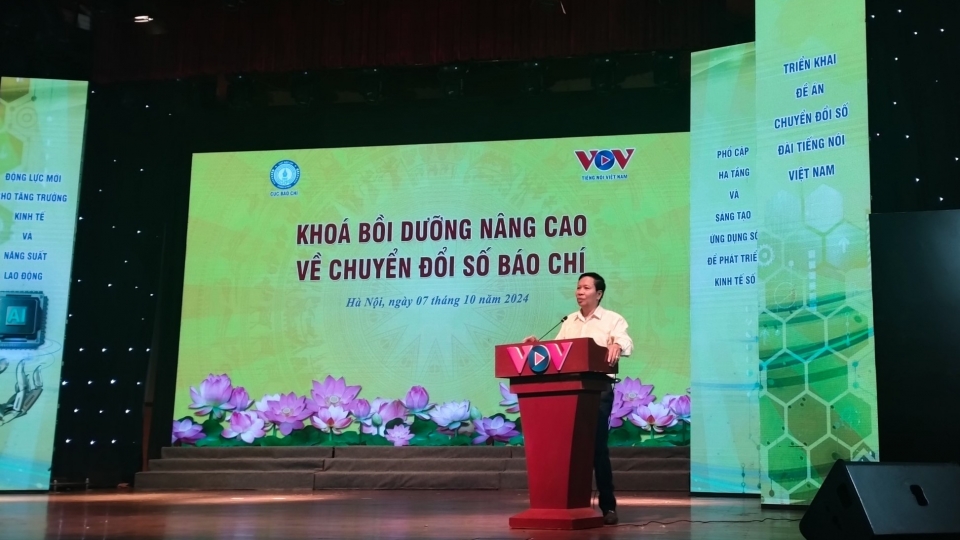 pho_tong_giam_doc_vu_hai_quang_truong_ban_xay_dung_de_an_chuyen_doi_so_cua_dai_phat_bieu_tai_khoa_boi_duong.jpg